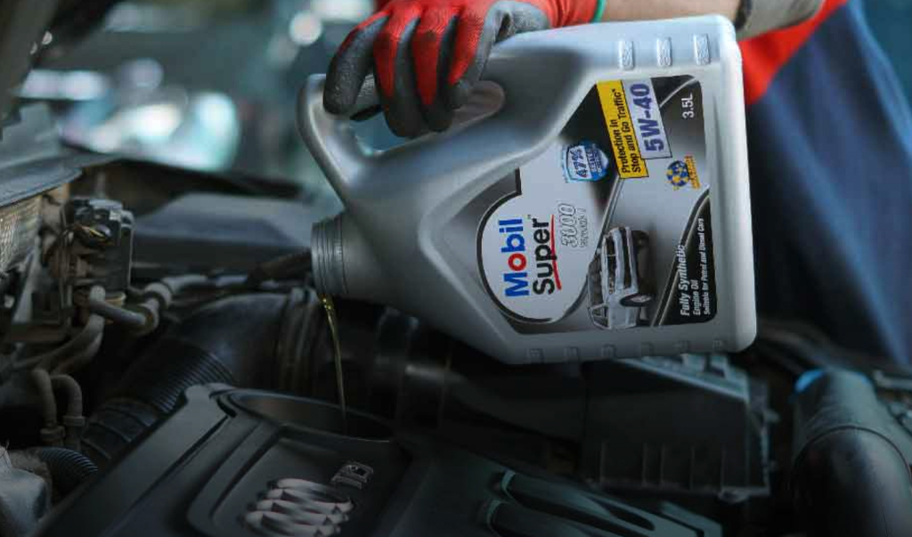 Venkateshewara Car Engine oil service